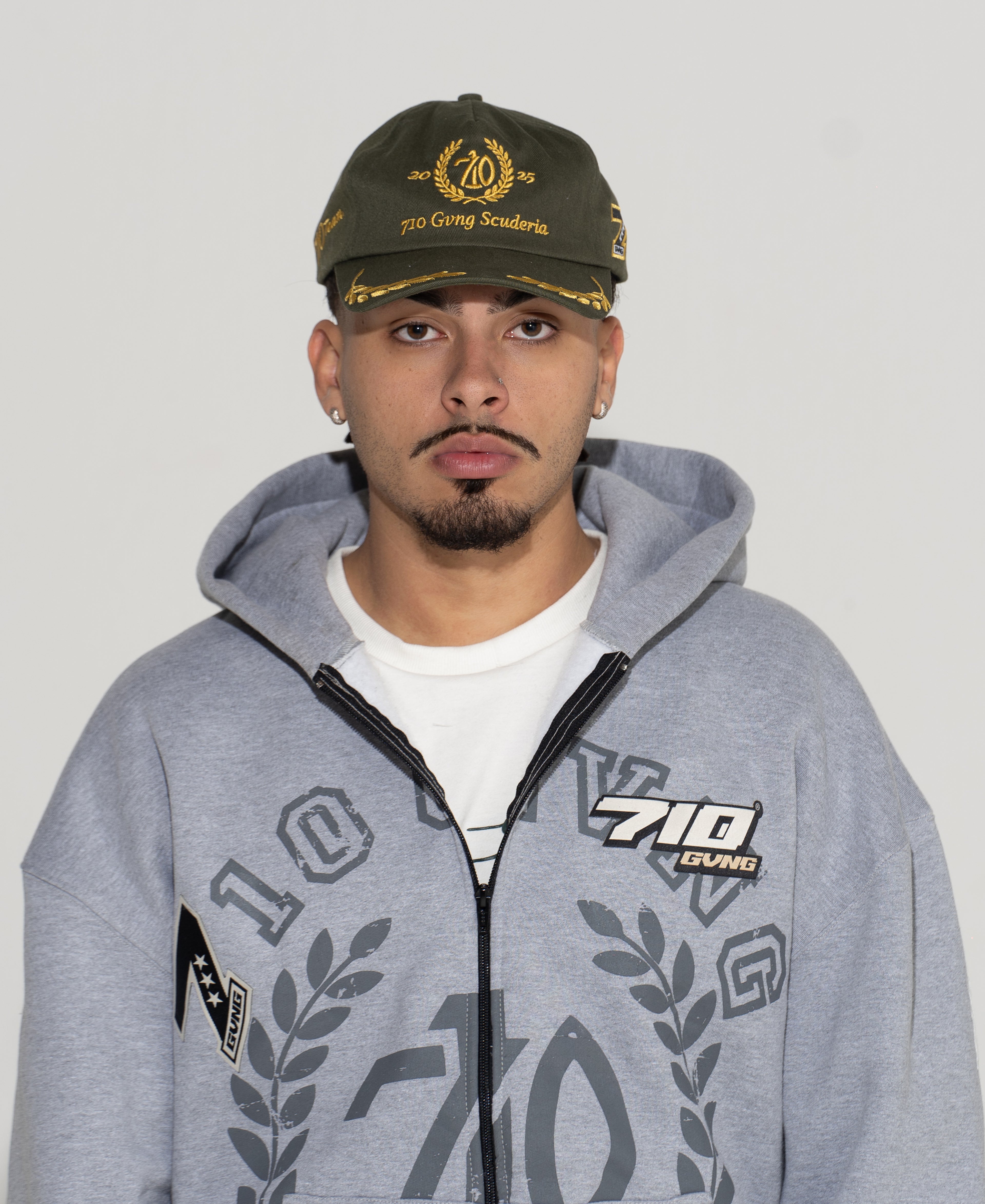 BONÉ "SCUDERIA" VERDE/DOURADO