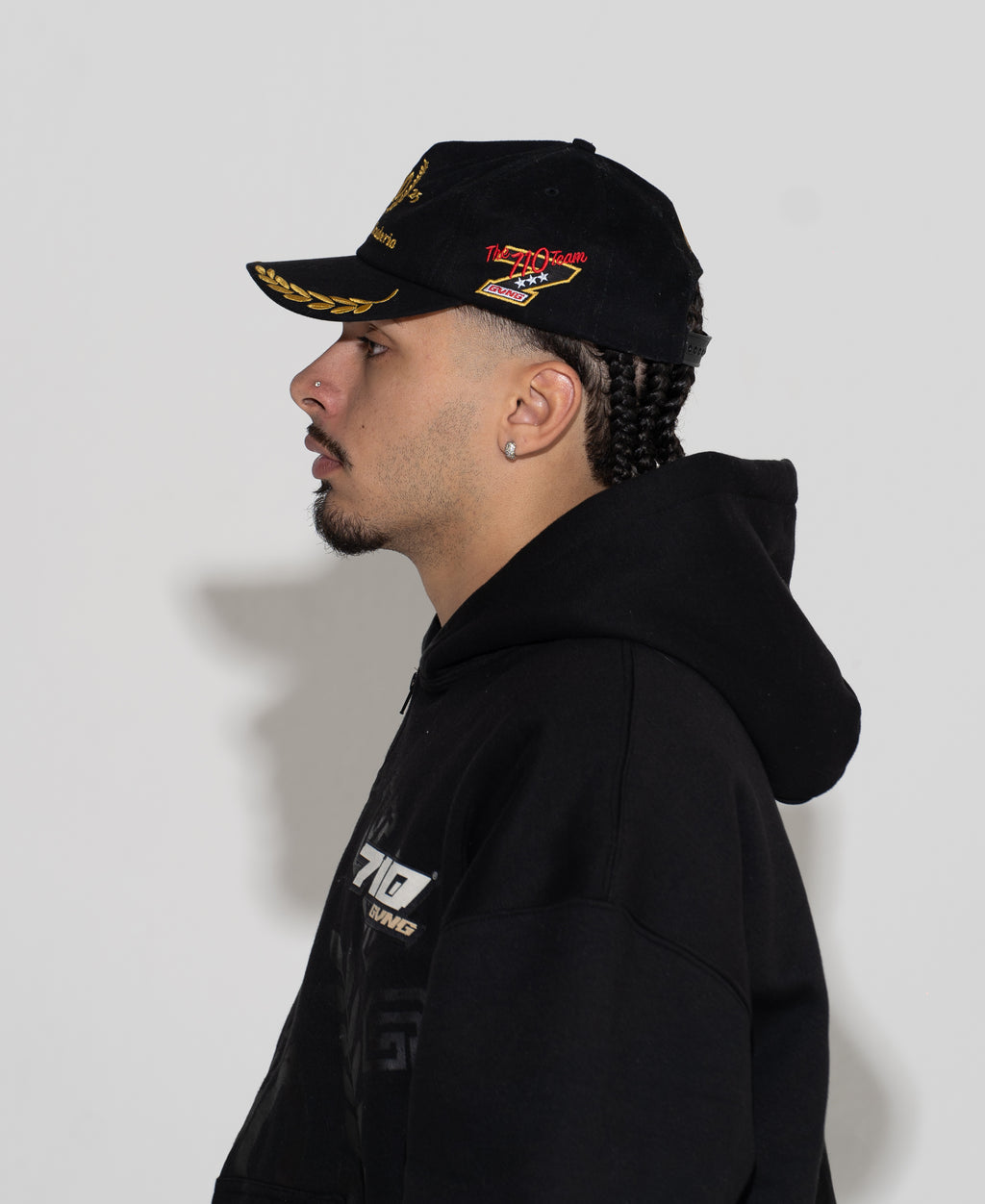 BONÉ "SCUDERIA" PRETO/DOURADO