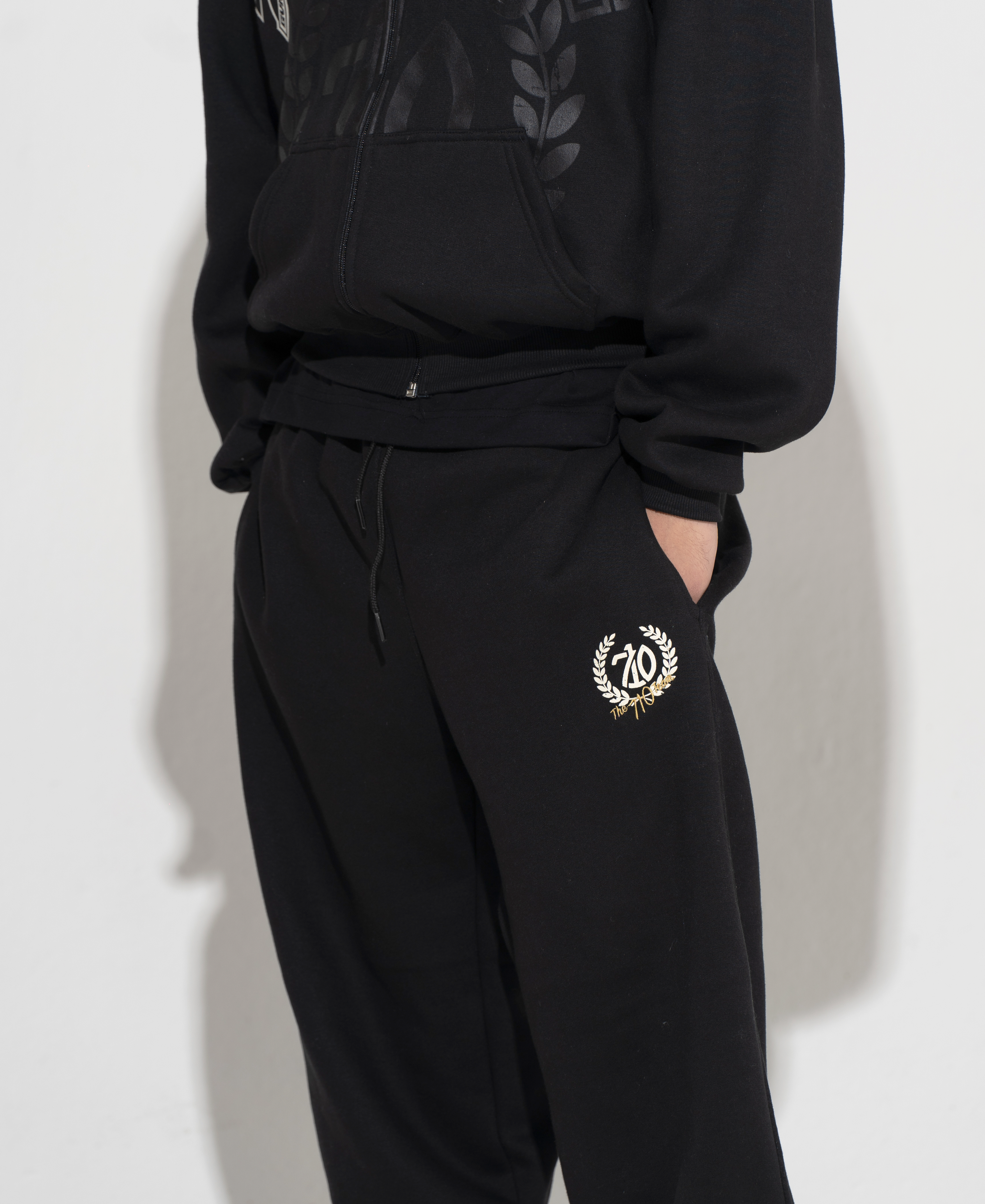 CONJUNTO MOLETOM “SCUDERIA” COR PRETO
