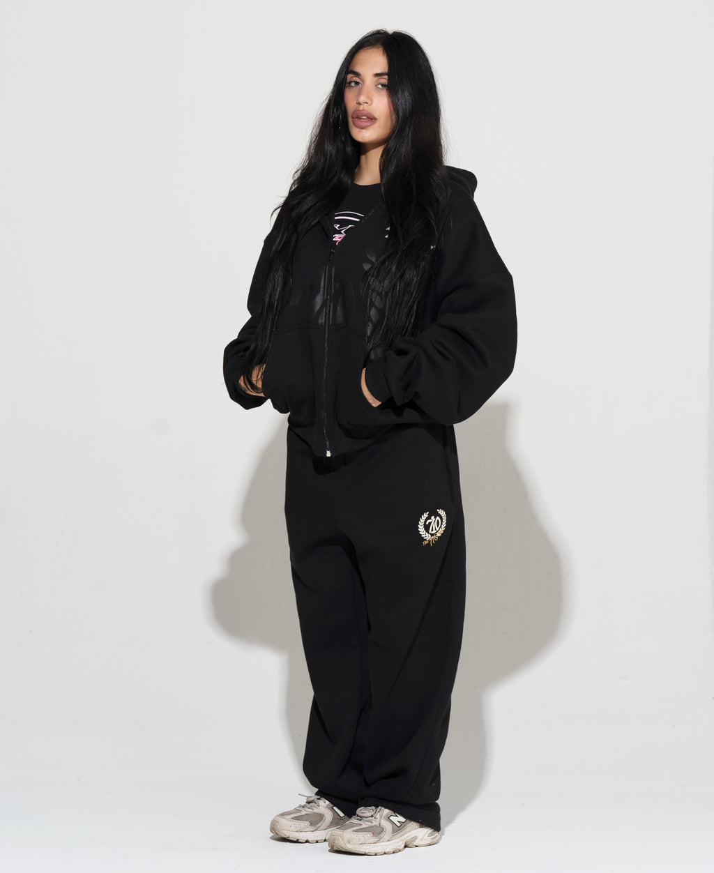 CONJUNTO MOLETOM “SCUDERIA” COR PRETO